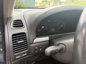 Renault Laguna Седан, снимка 6