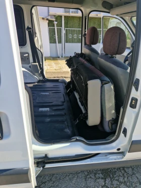 Renault Kangoo 1.9 dci 4x4, снимка 14 - Автомобили и джипове - 53446768