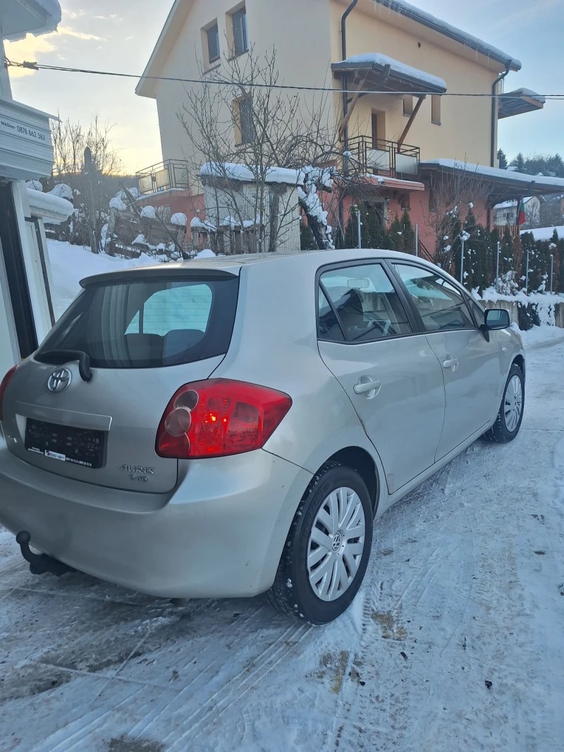 Toyota Auris 1.4 D-4D 90кс, снимка 3 - Автомобили и джипове - 48499916