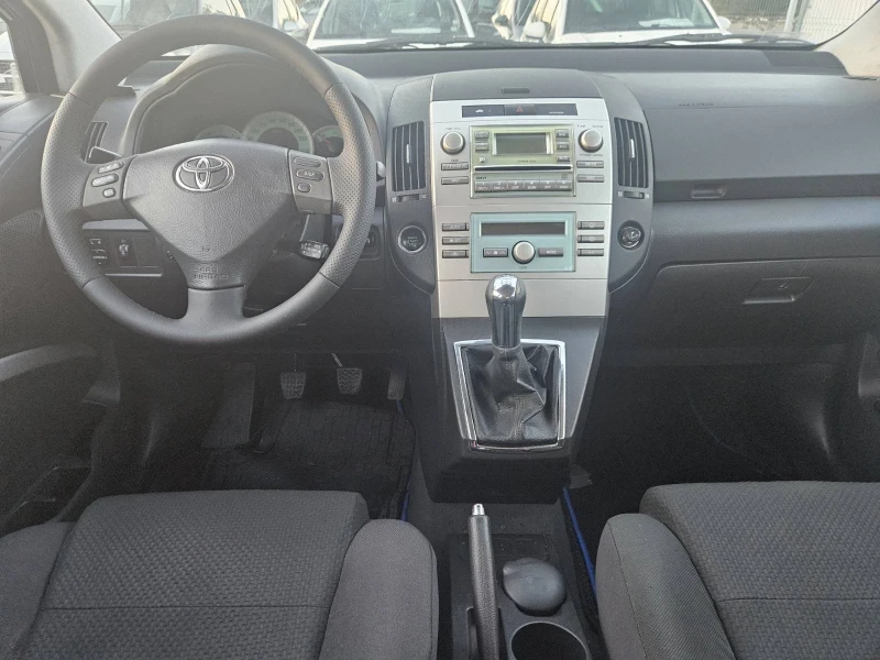 Toyota Corolla verso, снимка 11 - Автомобили и джипове - 51905549