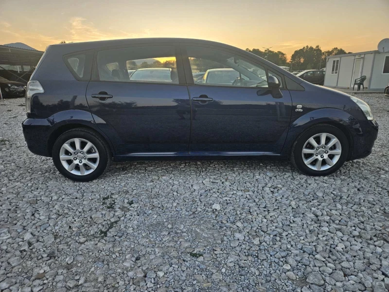 Toyota Corolla verso, снимка 6 - Автомобили и джипове - 51905549