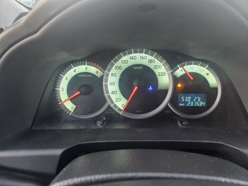 Toyota Corolla verso, снимка 12 - Автомобили и джипове - 51905549