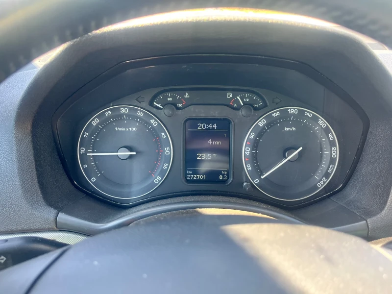 Skoda Octavia 1.9 TDI , снимка 11 - Автомобили и джипове - 52077353