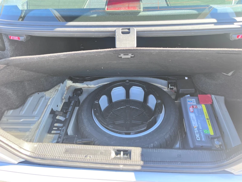 Mercedes-Benz C 200 Sport, снимка 14 - Автомобили и джипове - 52802293