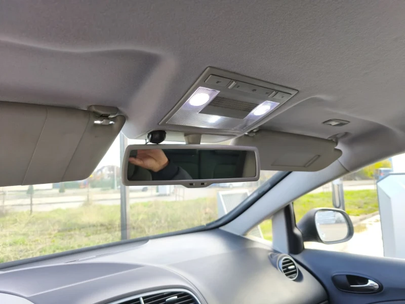 Seat Altea 1.9, снимка 7 - Автомобили и джипове - 52278574