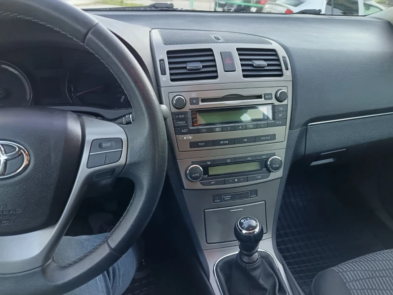 Toyota Avensis РЕАЛНИ 75323 КМ, снимка 14 - Автомобили и джипове - 52813140