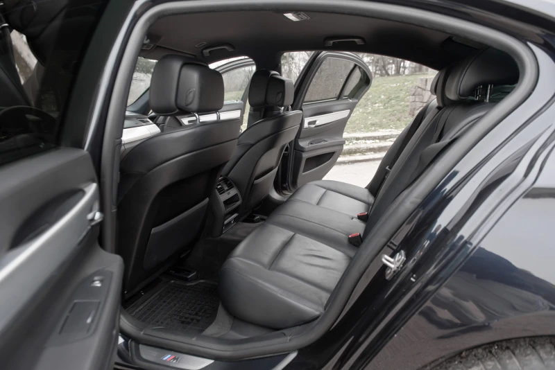 BMW 730 * M-Sport* , снимка 13 - Автомобили и джипове - 53191855