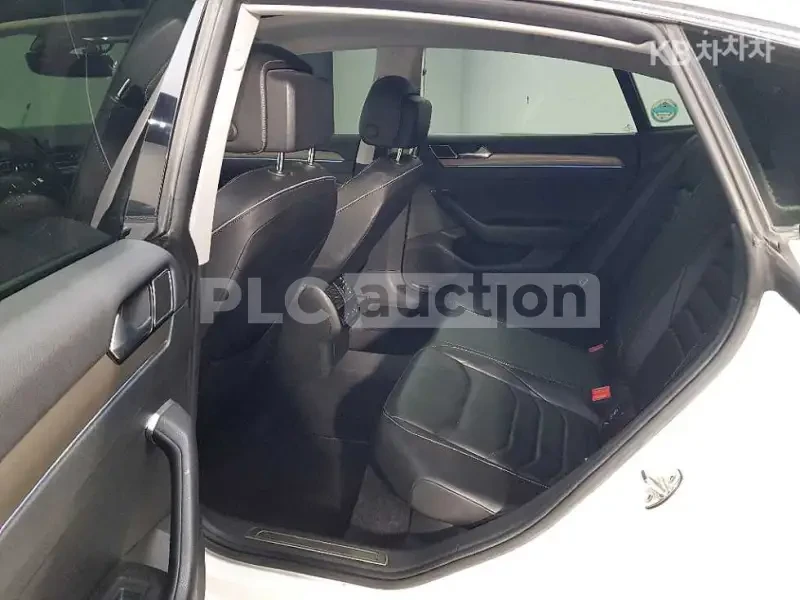 VW Arteon Volkswagen ARTEON , 2019, снимка 16 - Автомобили и джипове - 54071539