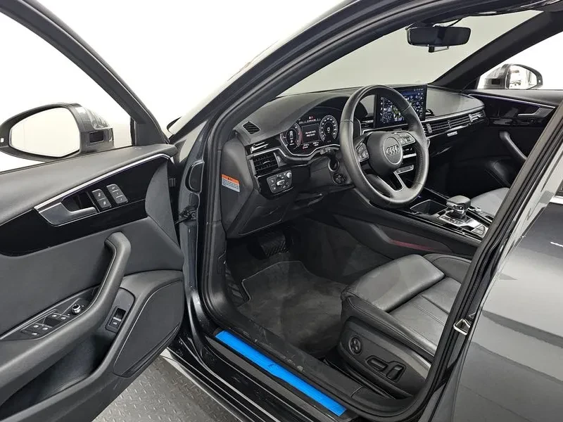 Audi A4 2.0 TDI Quattro - САМО 30% АВАНС, снимка 10 - Автомобили и джипове - 55487084