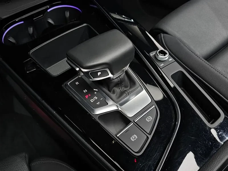 Audi A4 2.0 TDI Quattro - САМО 30% АВАНС, снимка 9 - Автомобили и джипове - 55487084