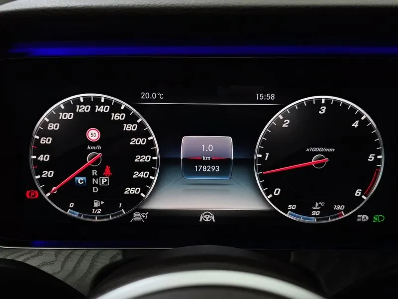 Mercedes-Benz CLS 400 4MATIC - САМО 30% АВАНС, снимка 8 - Автомобили и джипове - 56116248