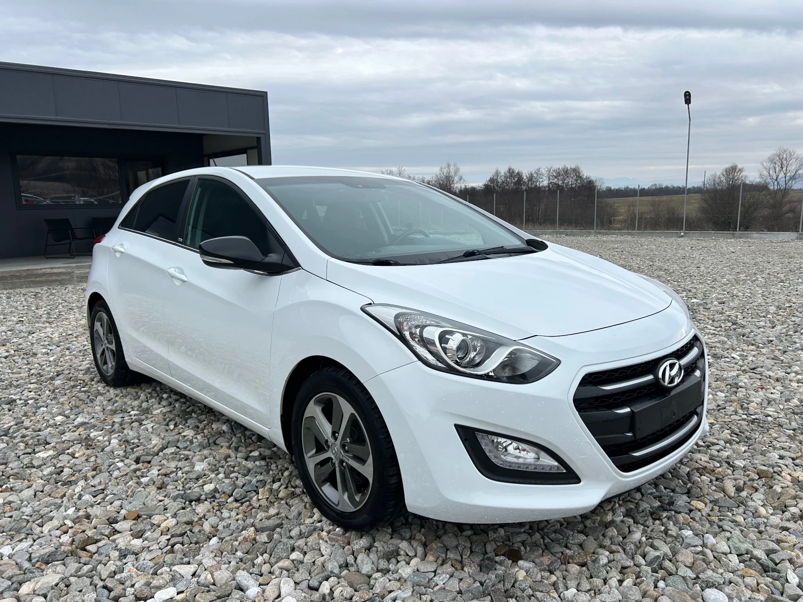 Hyundai I30 1.6 CRDI BLACK LINE - изображение 8