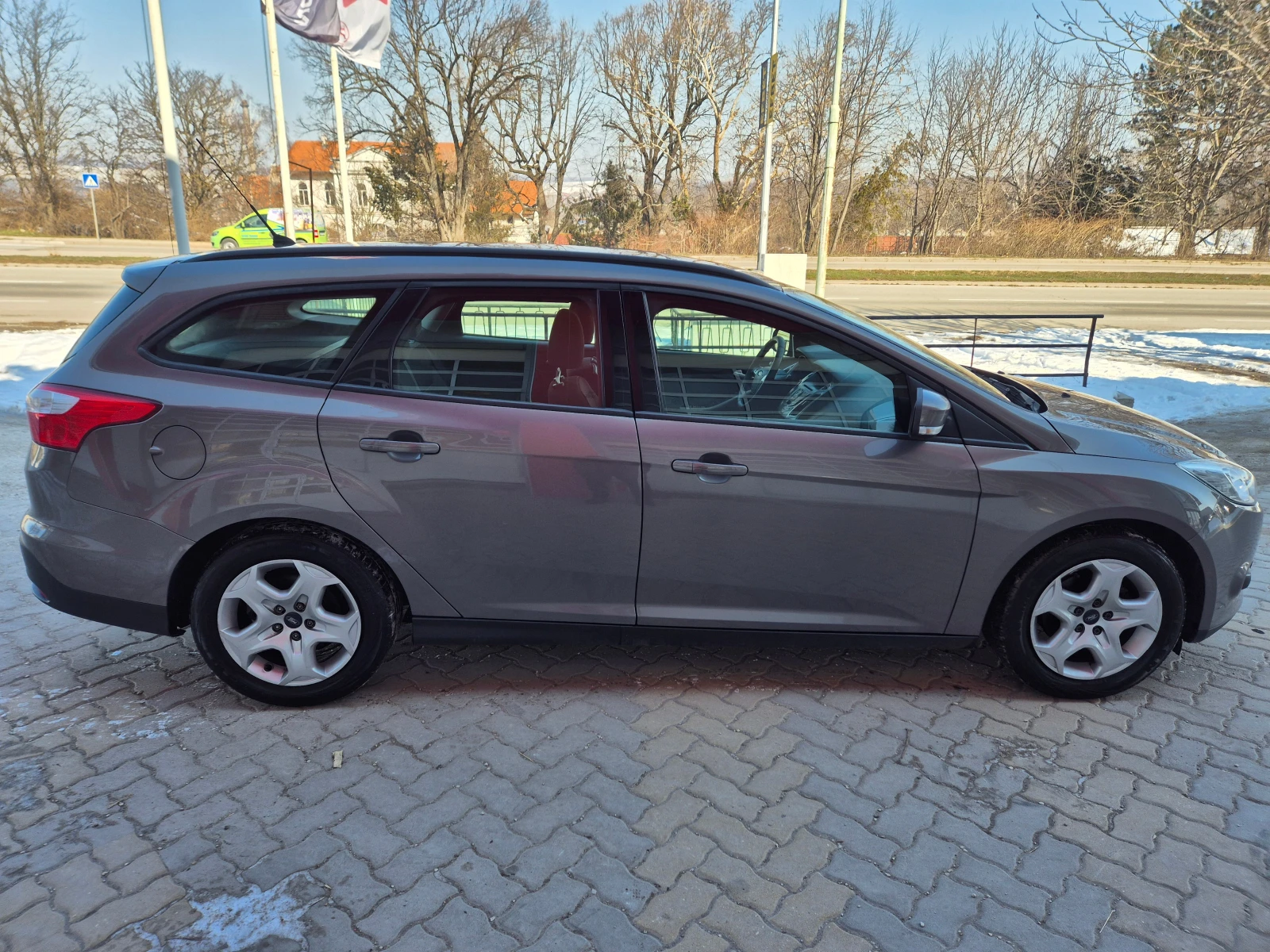 Ford Focus 1.6i GPL 120K.S. - изображение 4