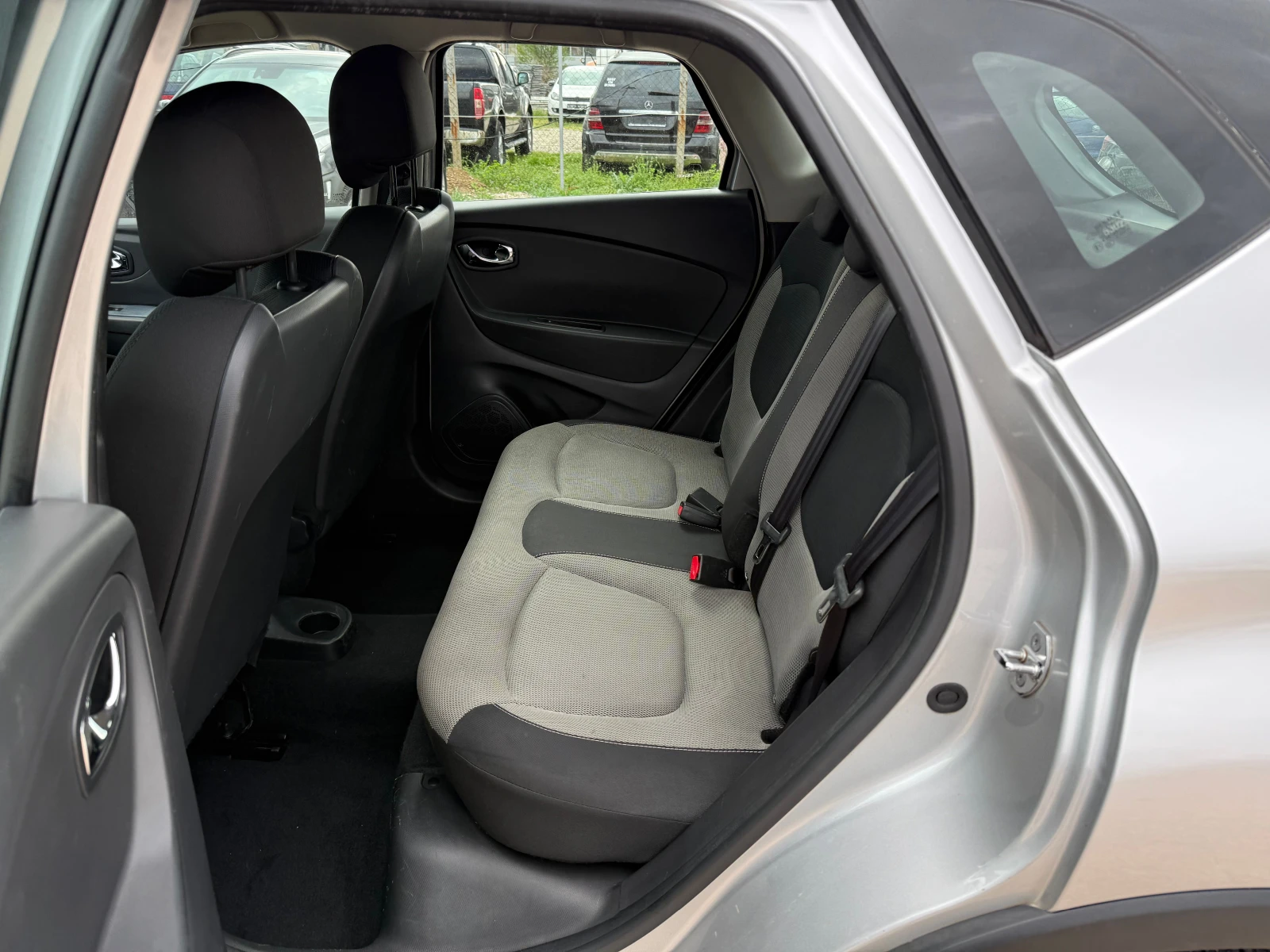 Renault Captur 1.5d/6 Gears/NAV/PDC/110ps/Euro6 - изображение 8
