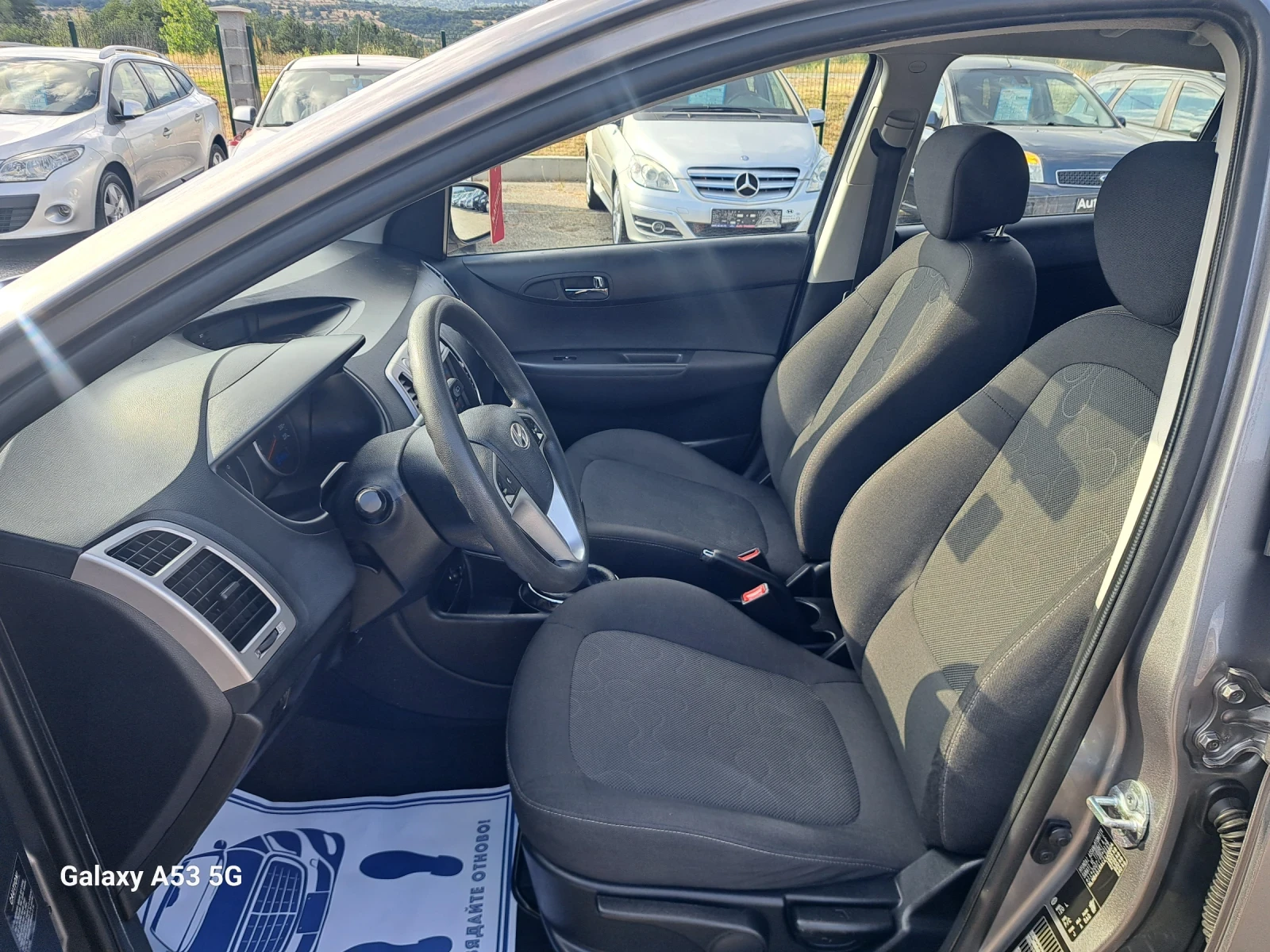 Hyundai I20 1, 4 crdi - изображение 9