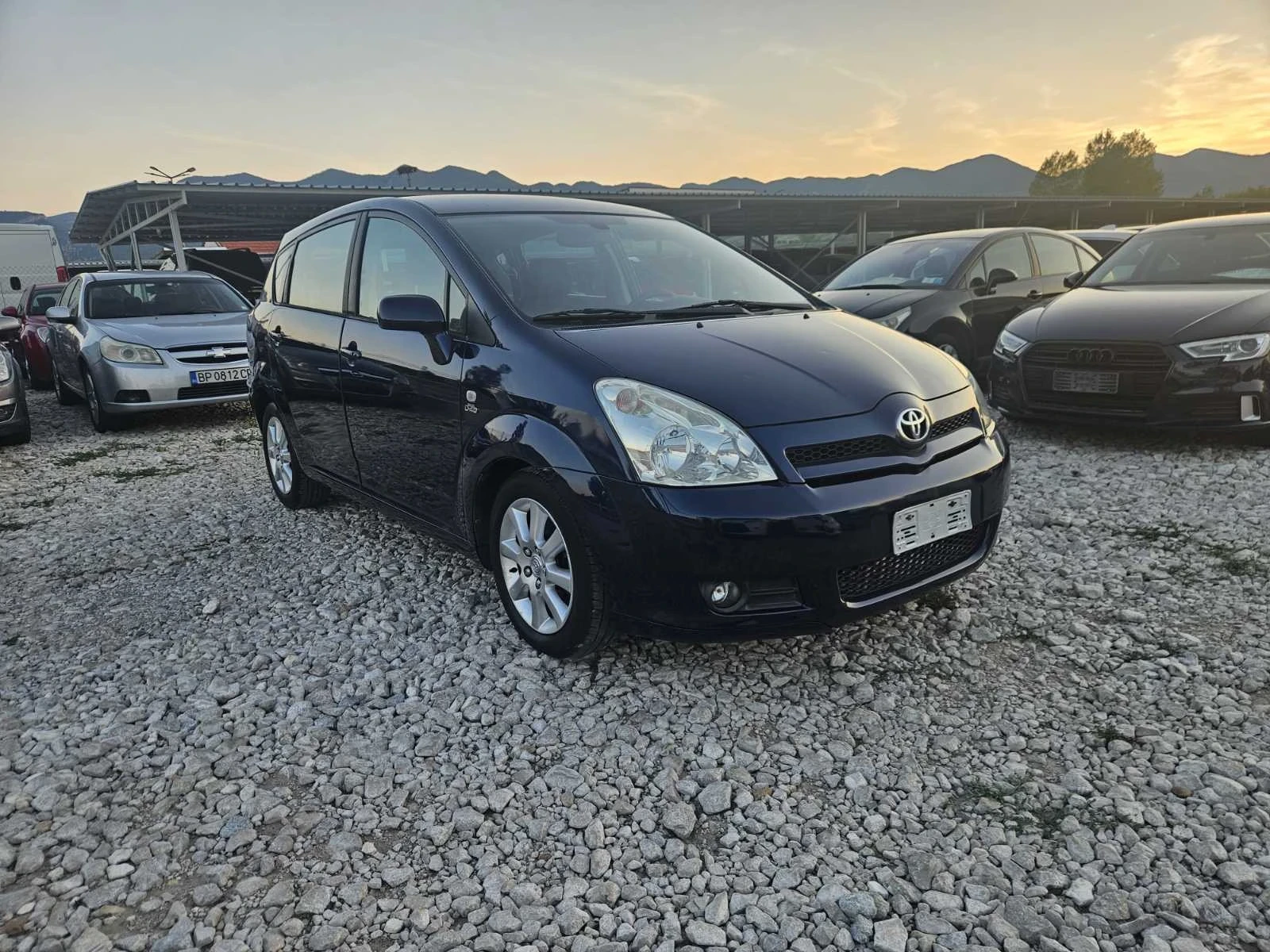 Toyota Corolla verso  - изображение 7
