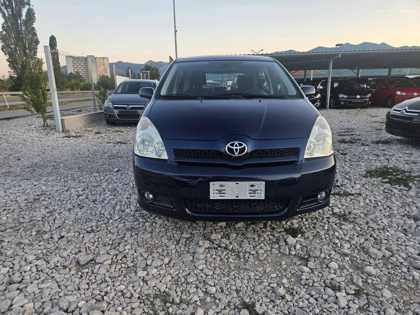 Toyota Corolla verso  - изображение 8