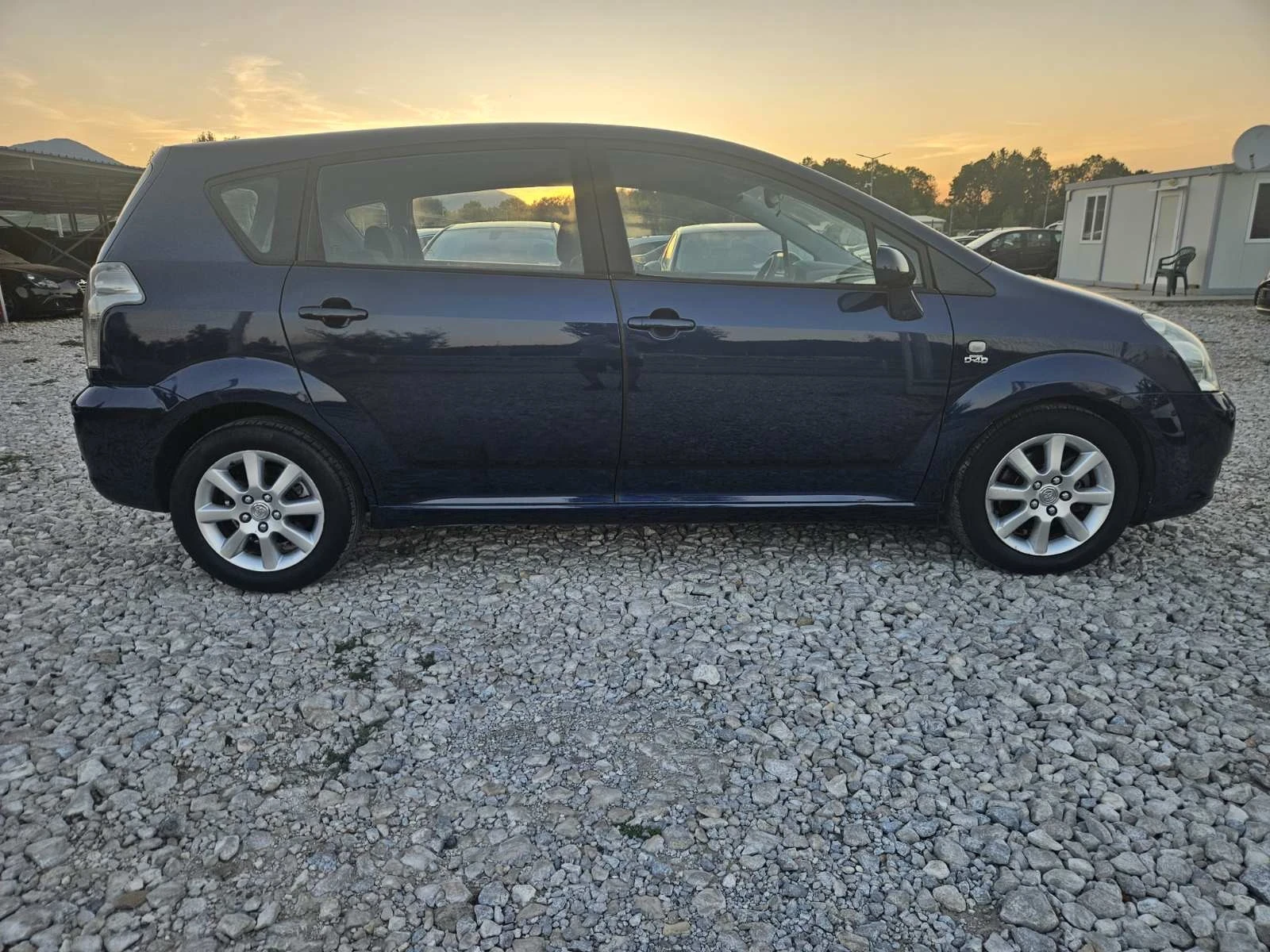 Toyota Corolla verso  - изображение 6