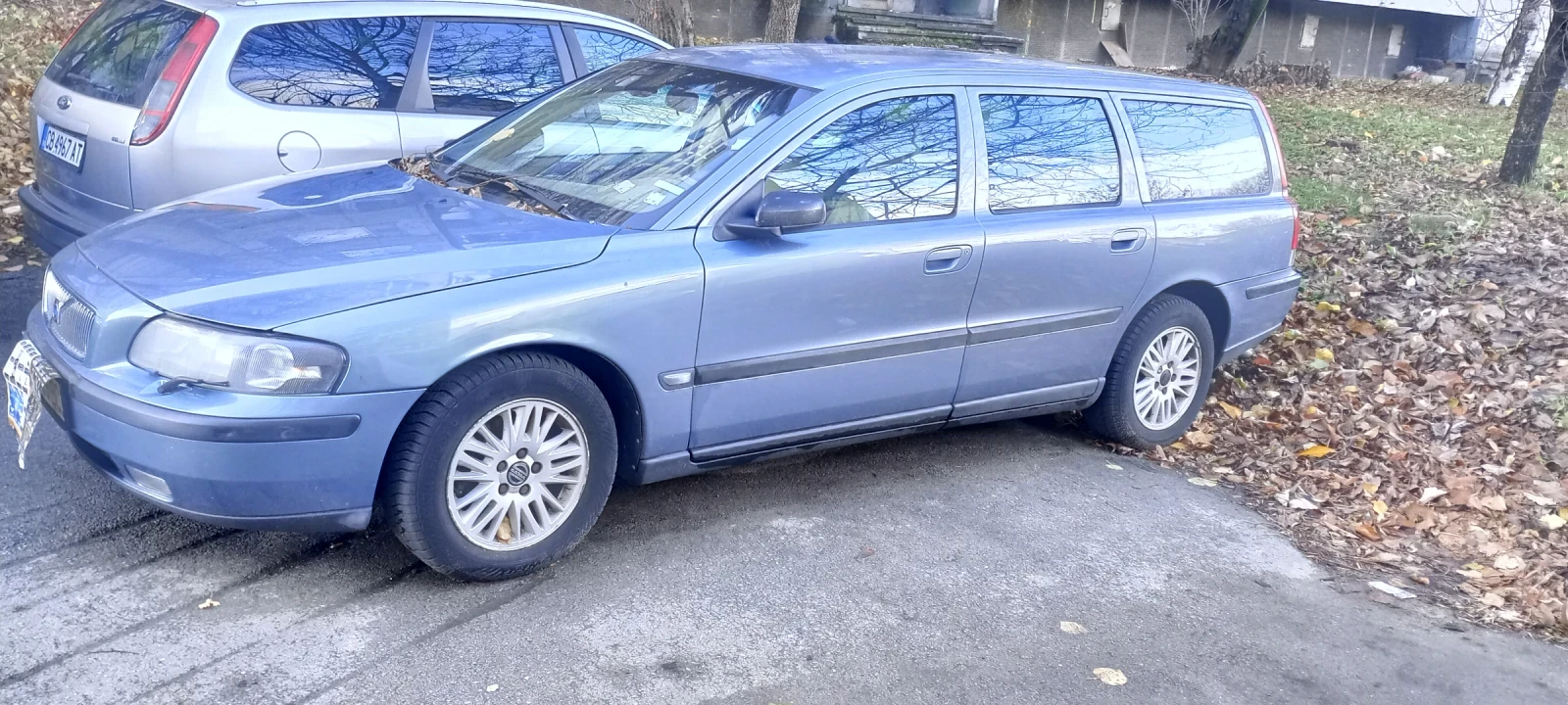 Volvo V70 2.4D5 - изображение 2