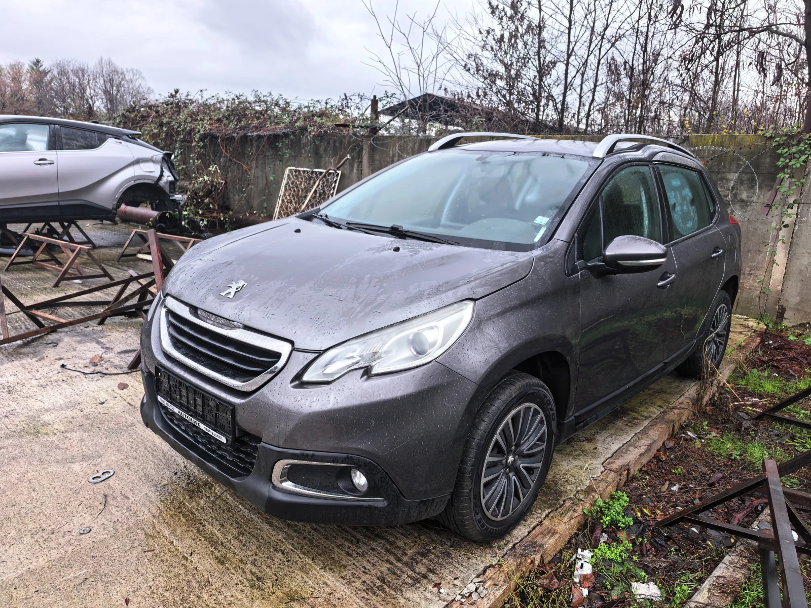 Peugeot 2008 1.2i - изображение 5