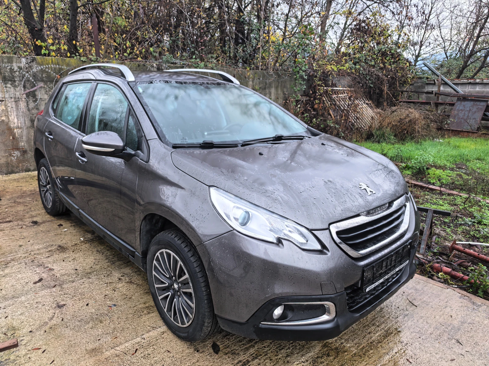 Peugeot 2008 1.2i - изображение 2