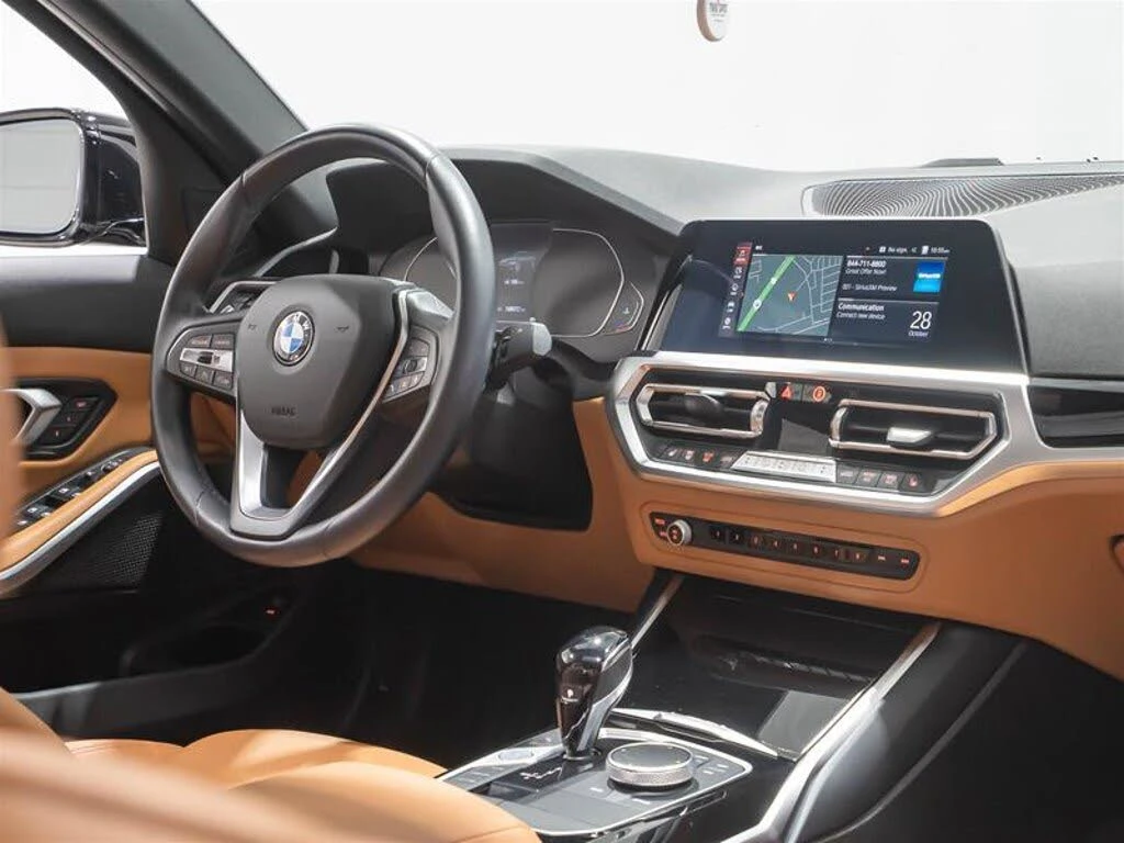 BMW 330 xDrive * HeadUp * АвтоКредит* (ЦЕНА ДО БГ) - изображение 9