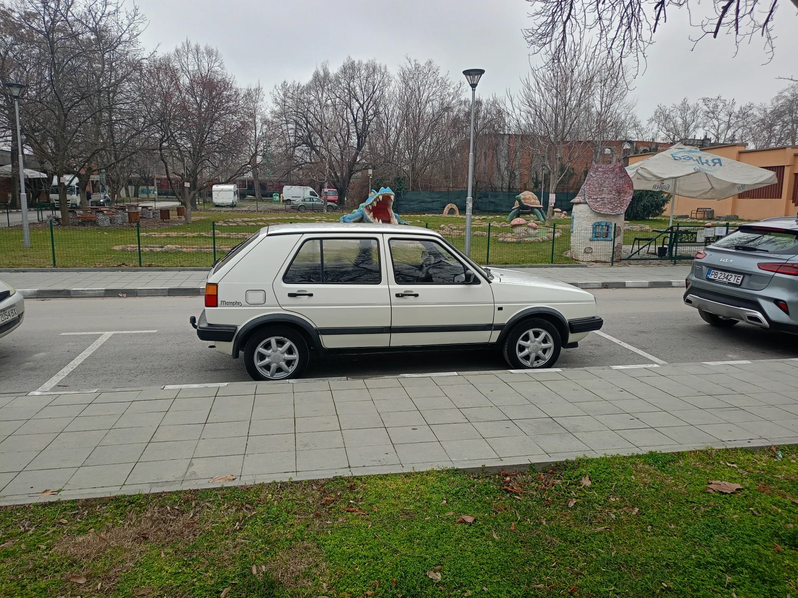 VW Golf, снимка 2 - Автомобили и джипове - 53847209