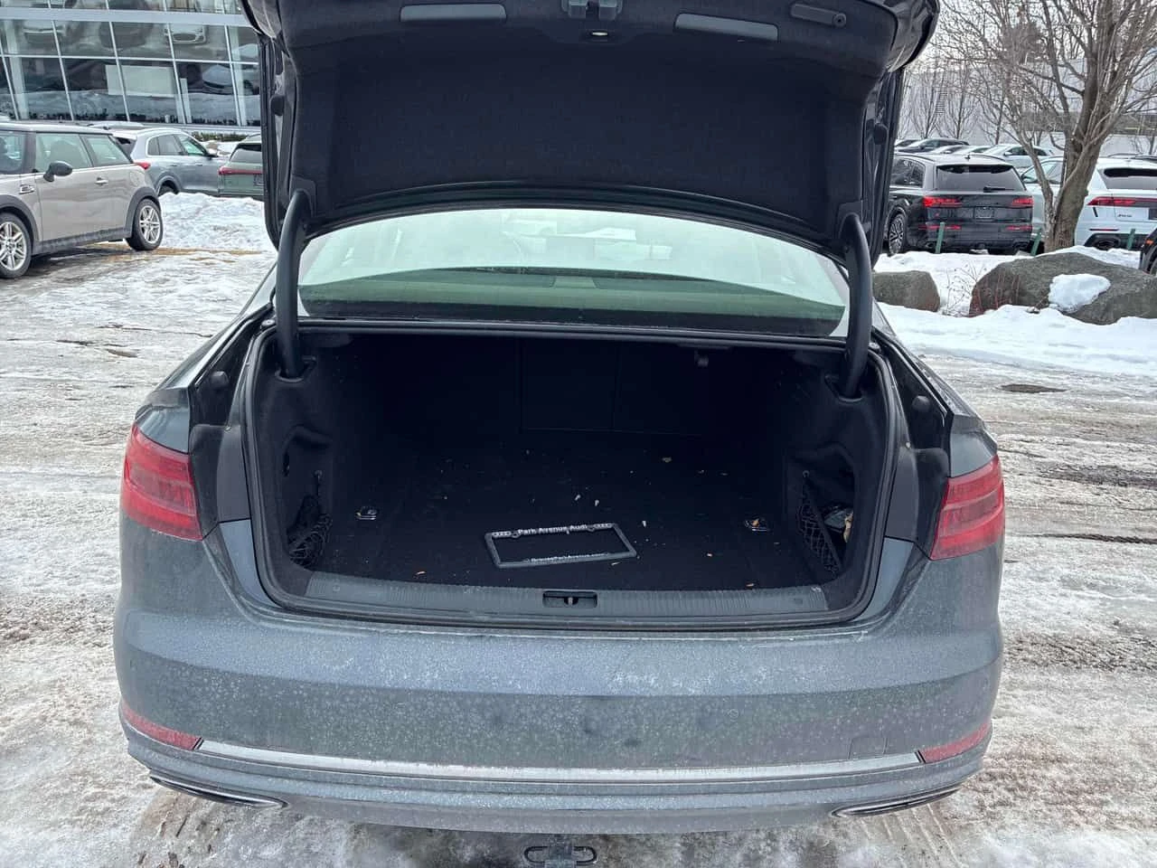 Audi A4 Progressiv/Подгрев/Представителство на Ауди/Клип/, снимка 12 - Автомобили и джипове - 53918730