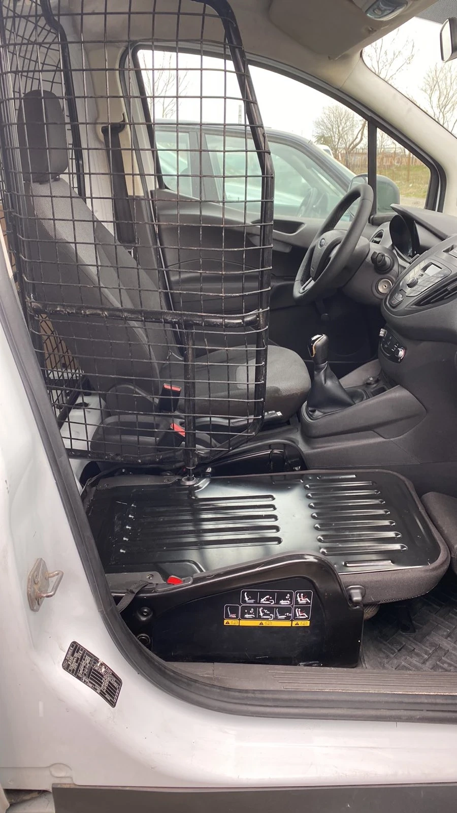 Ford Courier, снимка 15 - Автомобили и джипове - 53964688