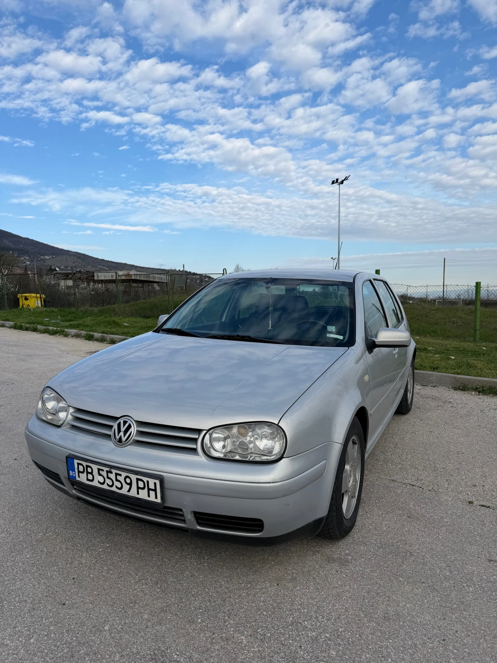 VW Golf, снимка 2 - Автомобили и джипове - 54041012