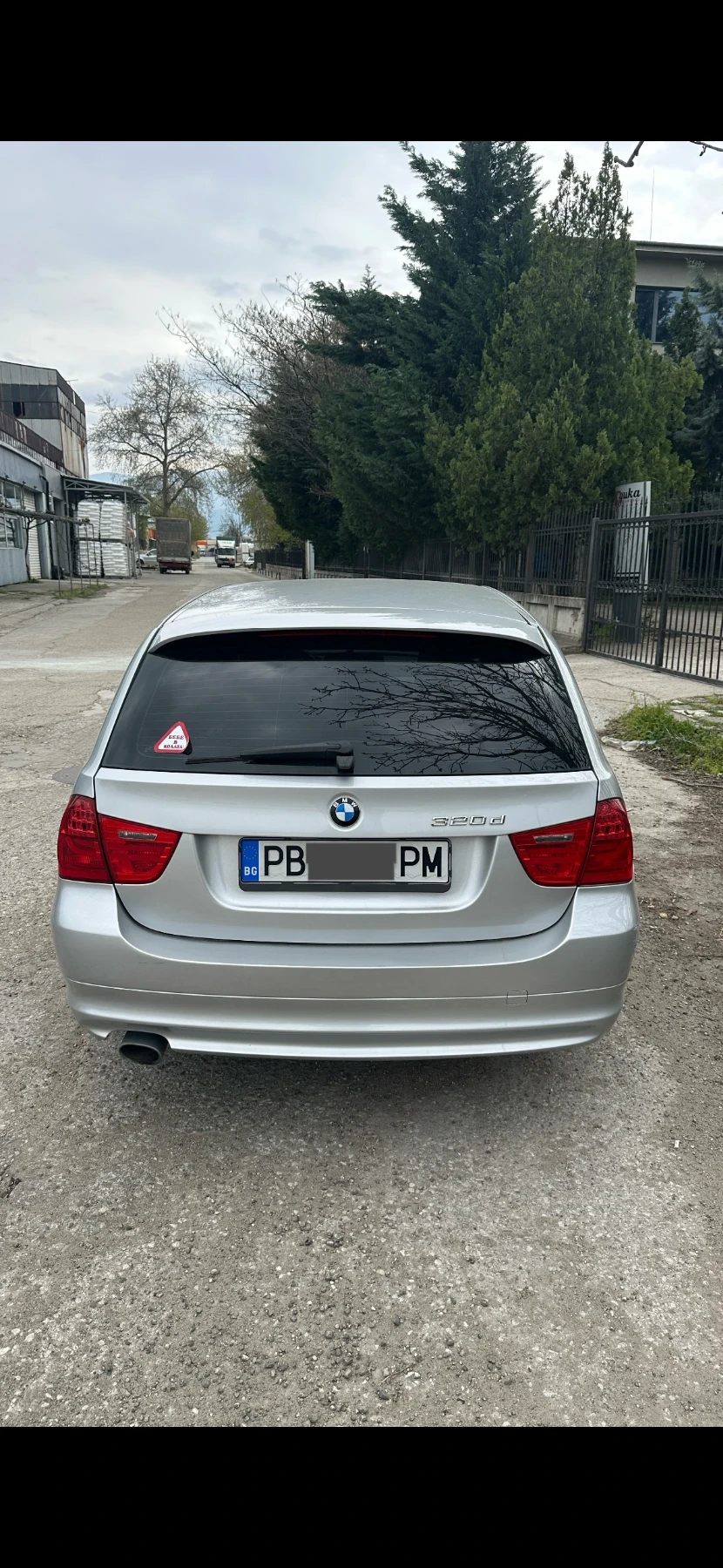 BMW 320 2.0D Facelift , снимка 2 - Автомобили и джипове - 54166542