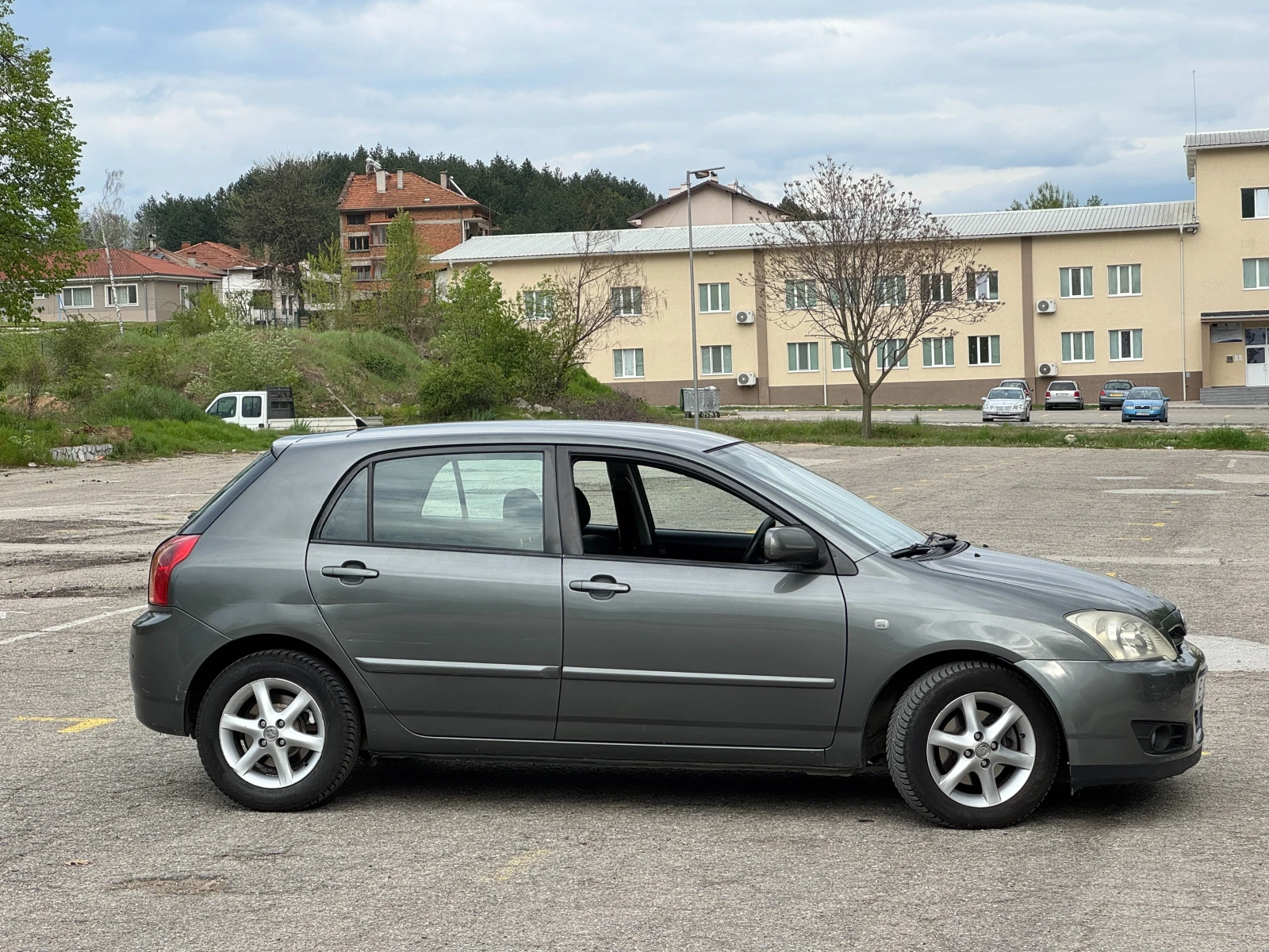 Toyota Corolla 2.0 D4D  | Mobile.bg � ����������� 2