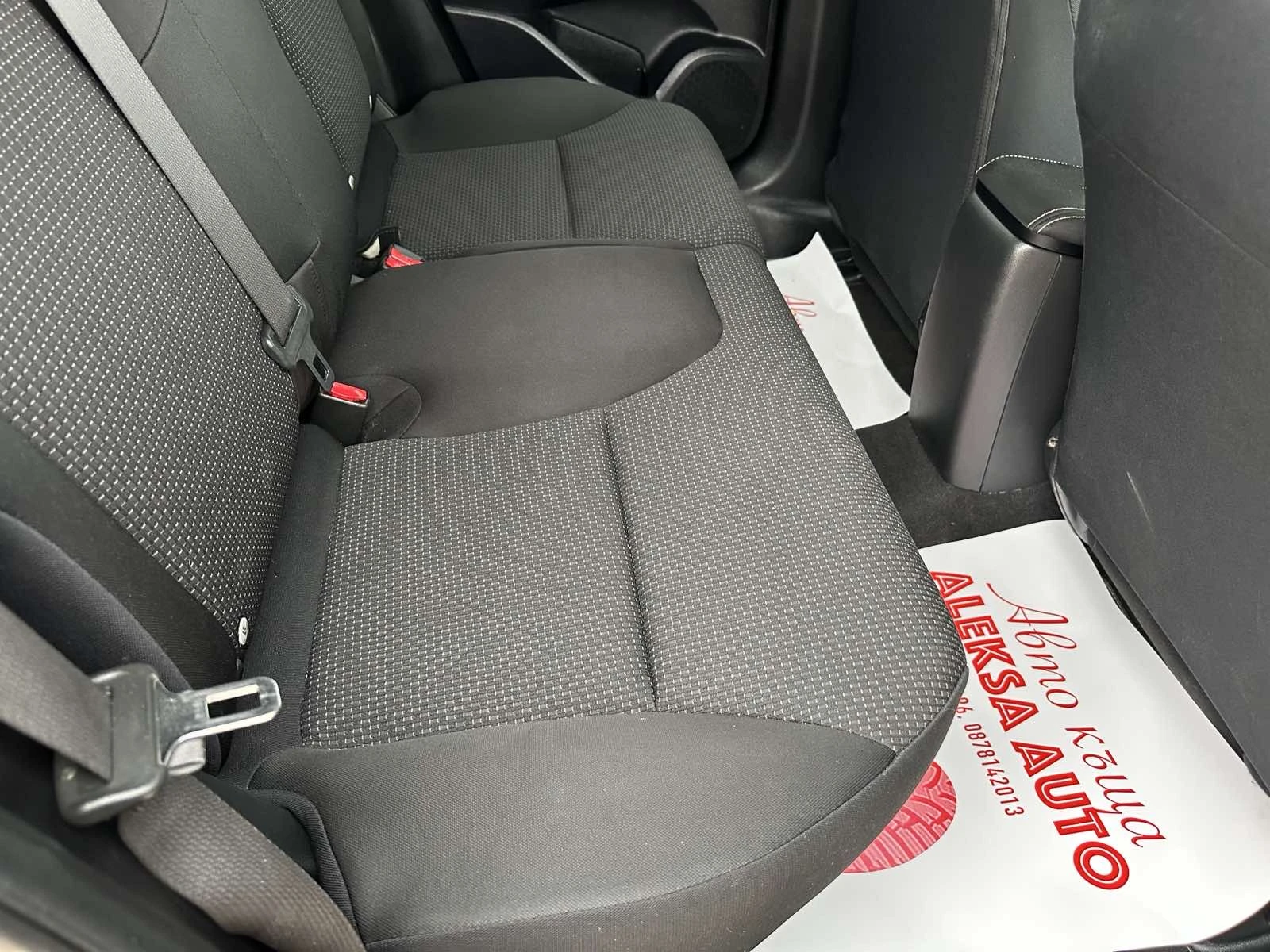Honda Civic 1.6 нави, снимка 13 - Автомобили и джипове - 54347435
