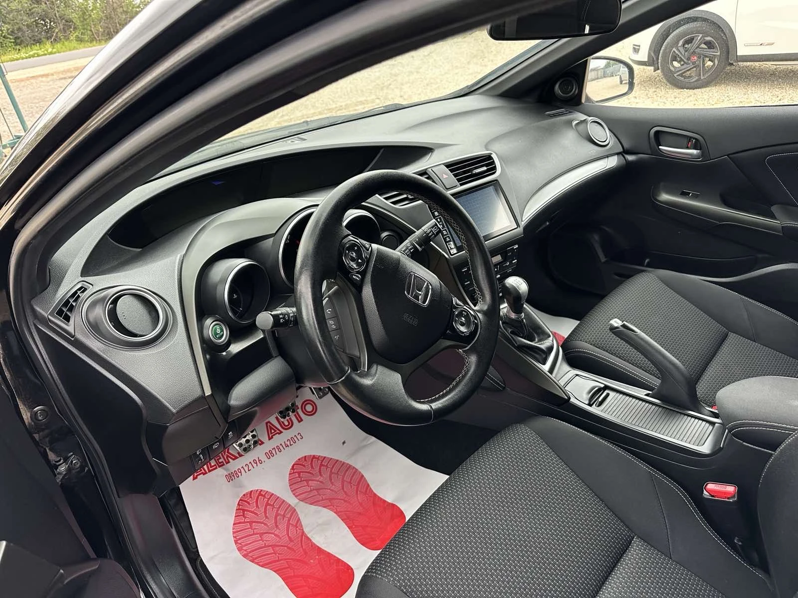 Honda Civic 1.6 нави, снимка 15 - Автомобили и джипове - 54347435