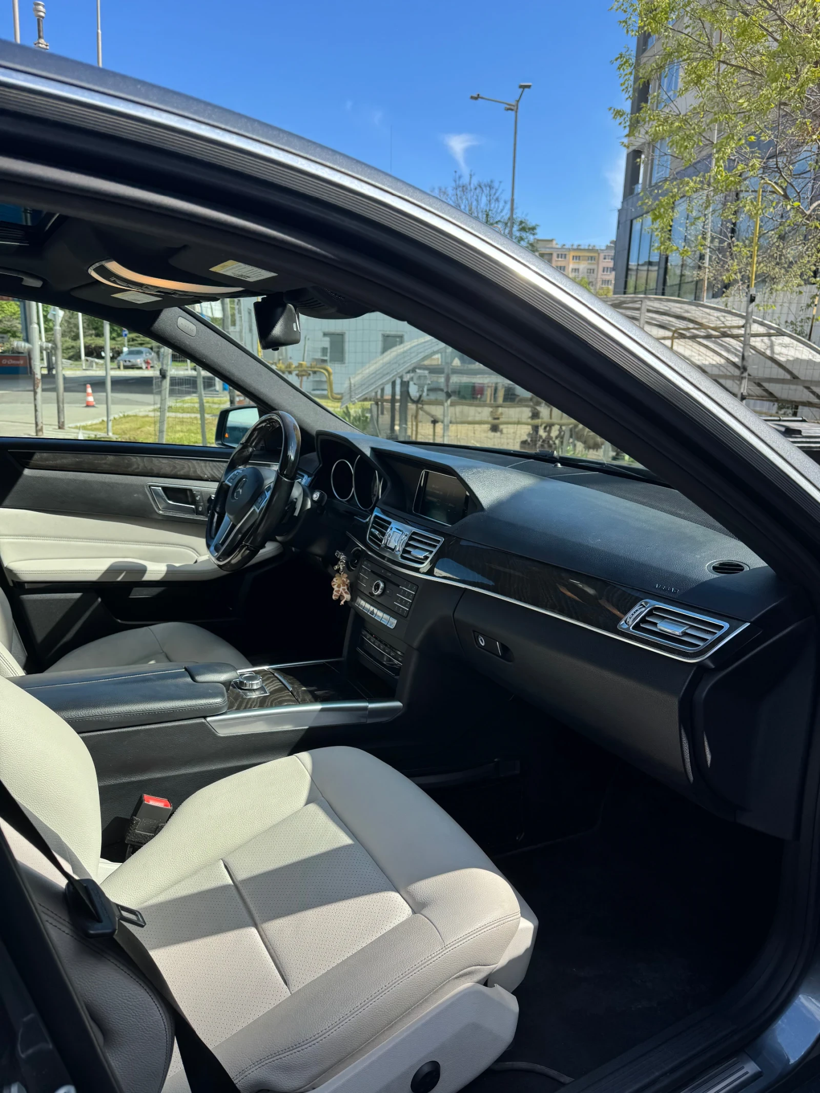 Mercedes-Benz E 250, снимка 6 - Автомобили и джипове - 54400801