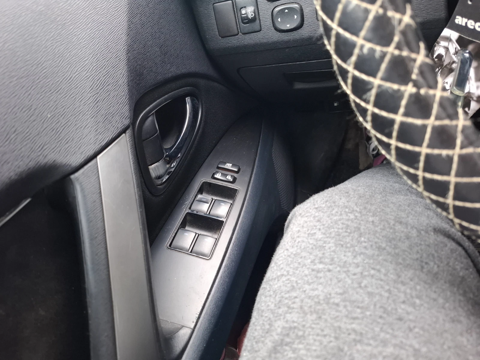 Toyota Avensis 2.0 D-4D 124 к.с., снимка 14 - Автомобили и джипове - 54422531