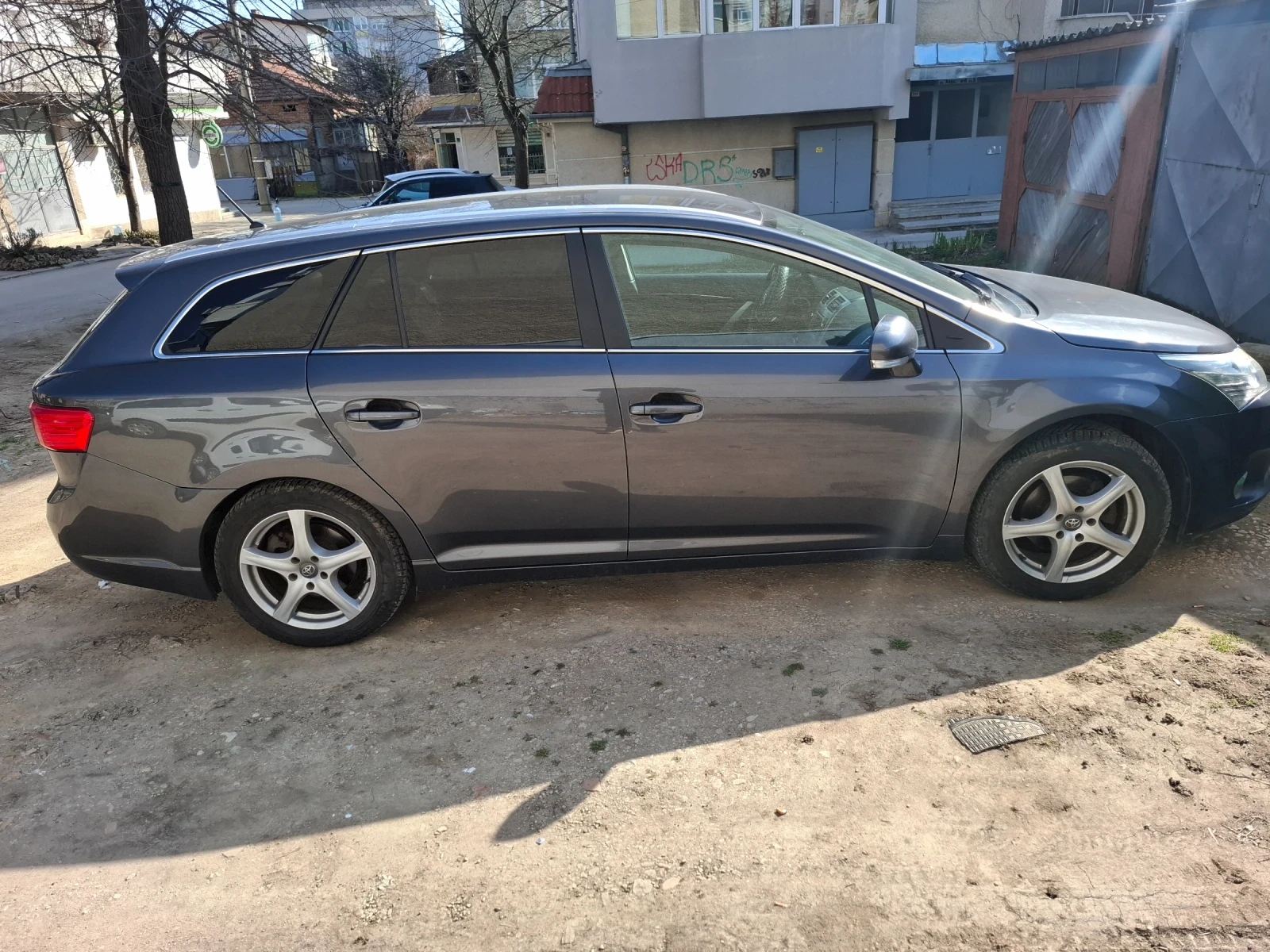 Toyota Avensis 2.0 D-4D 124 к.с., снимка 8 - Автомобили и джипове - 54422531