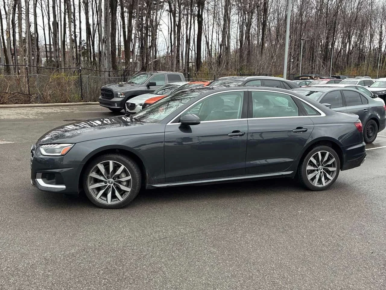 Audi A4 Komfort /LED/DISTRONIC/CARFAX/АВТОКРЕДИТ, снимка 2 - Автомобили и джипове - 54588737