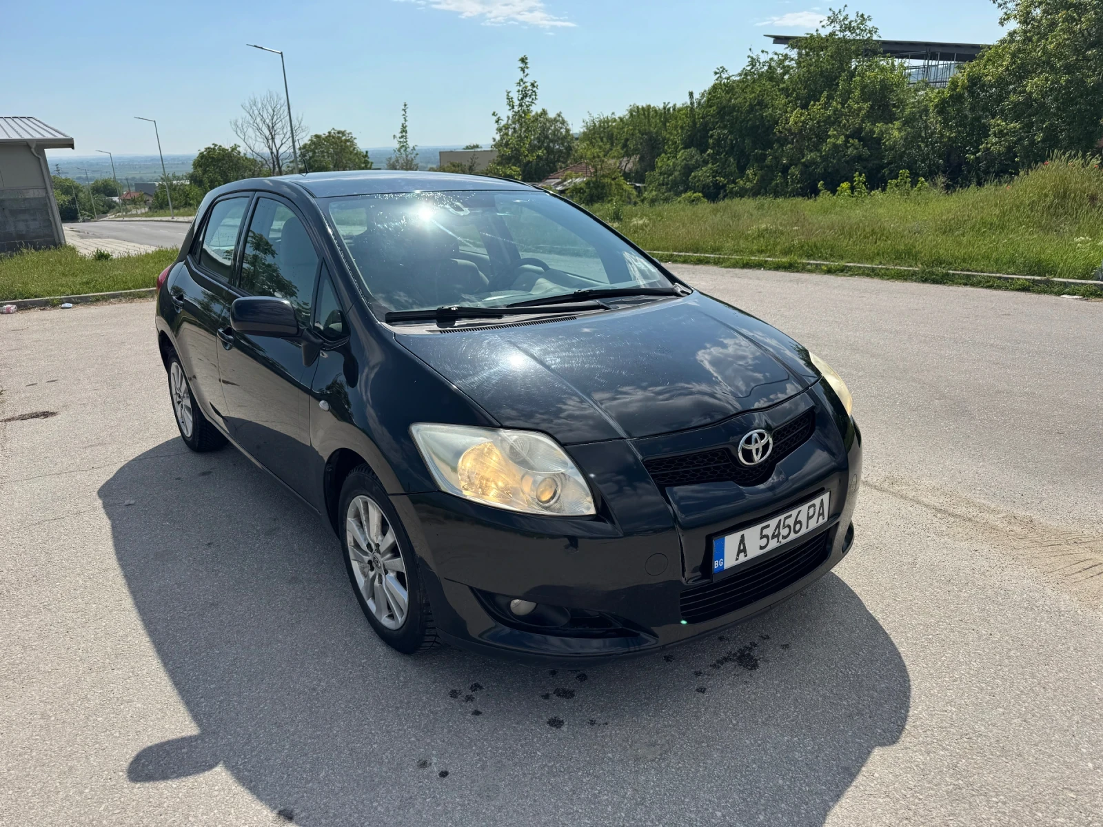 Toyota Auris, снимка 2 - Автомобили и джипове - 54665832