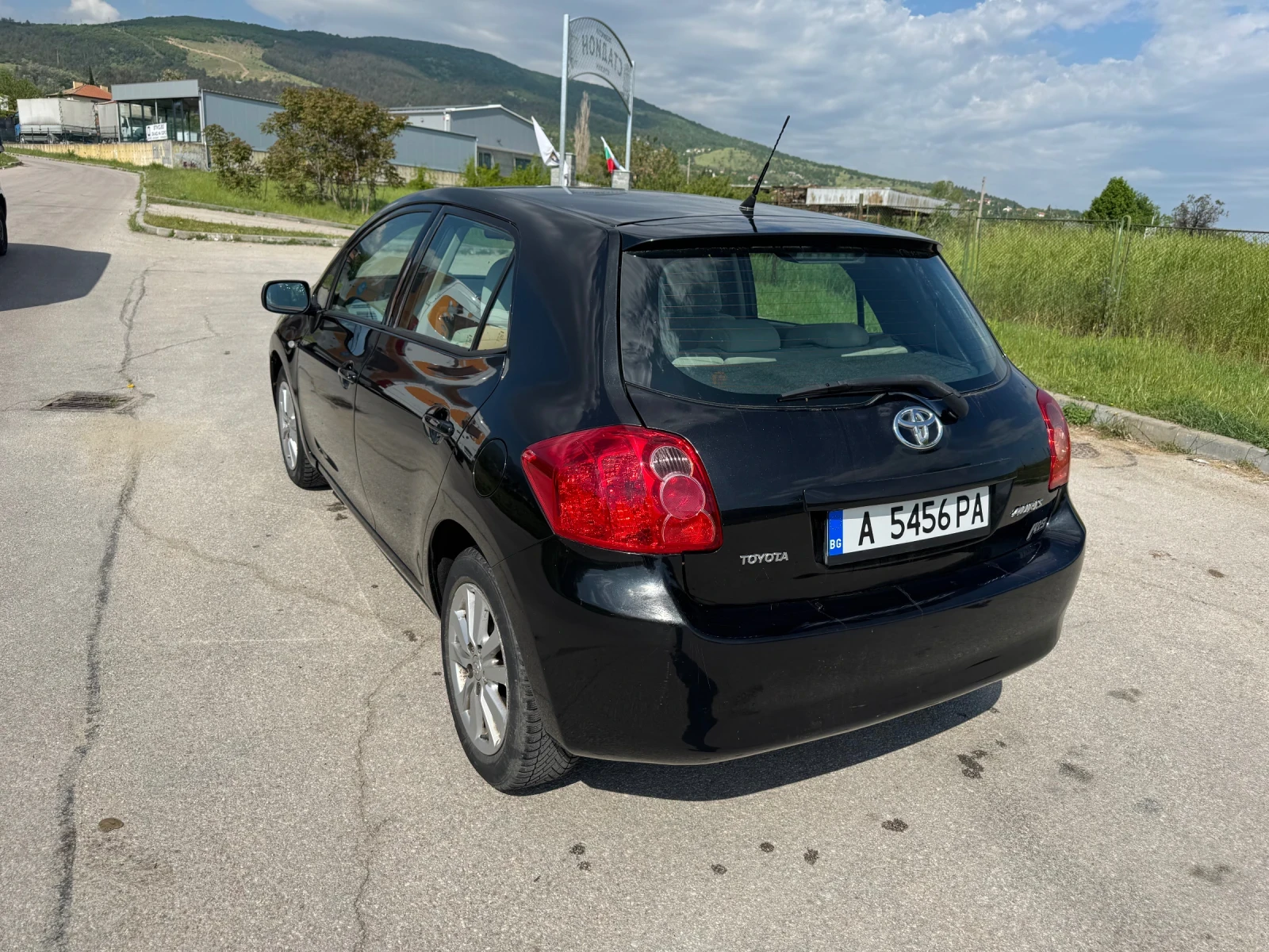 Toyota Auris, снимка 6 - Автомобили и джипове - 54665832