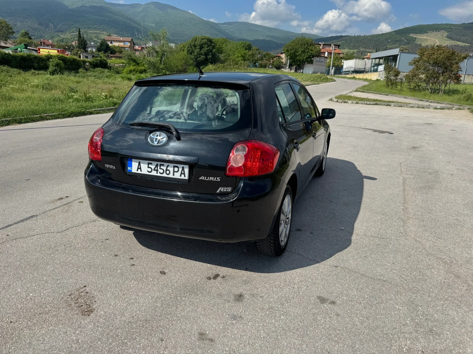 Toyota Auris, снимка 5 - Автомобили и джипове - 54665832