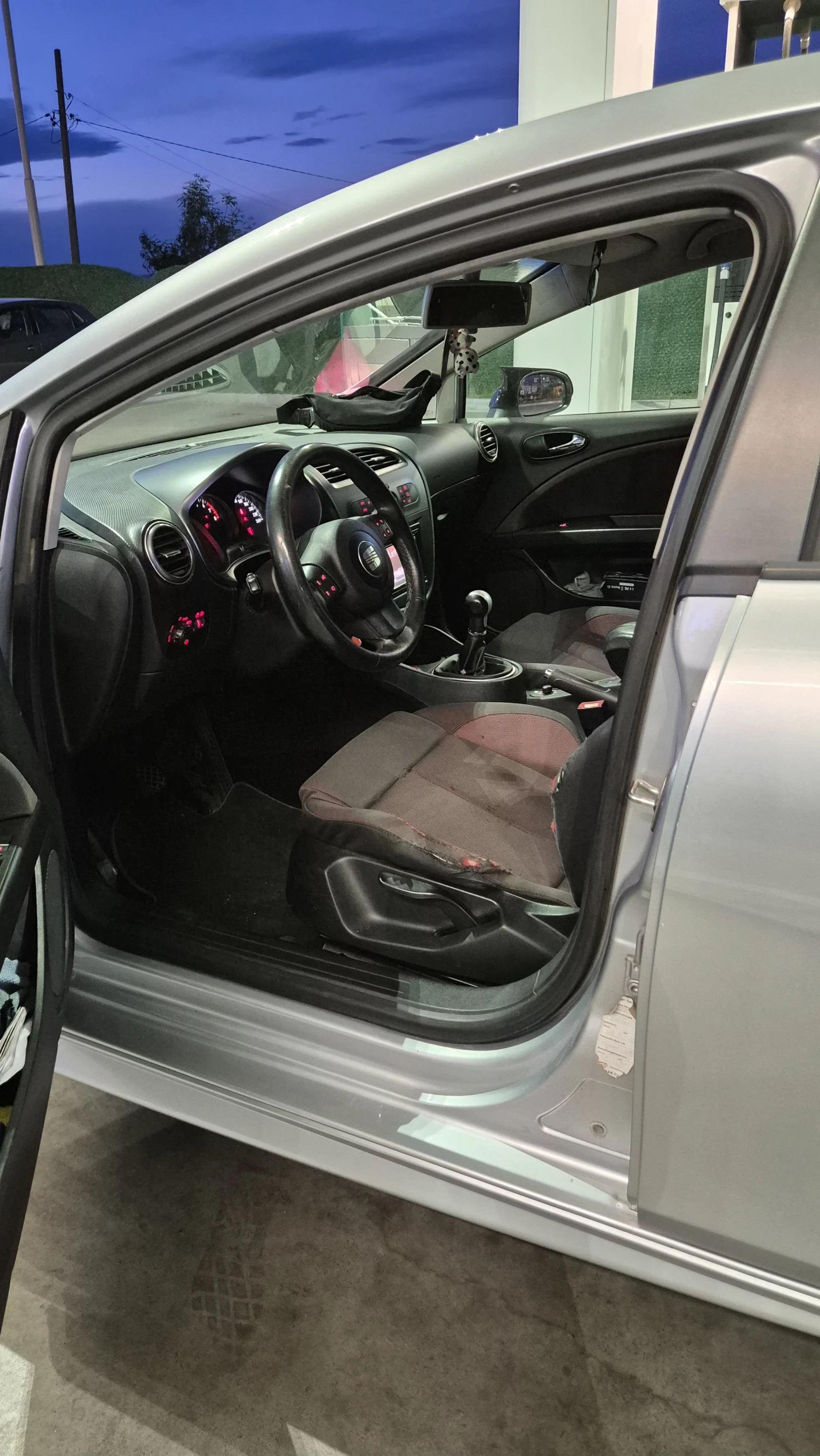 Seat Leon, снимка 6 - Автомобили и джипове - 54723373