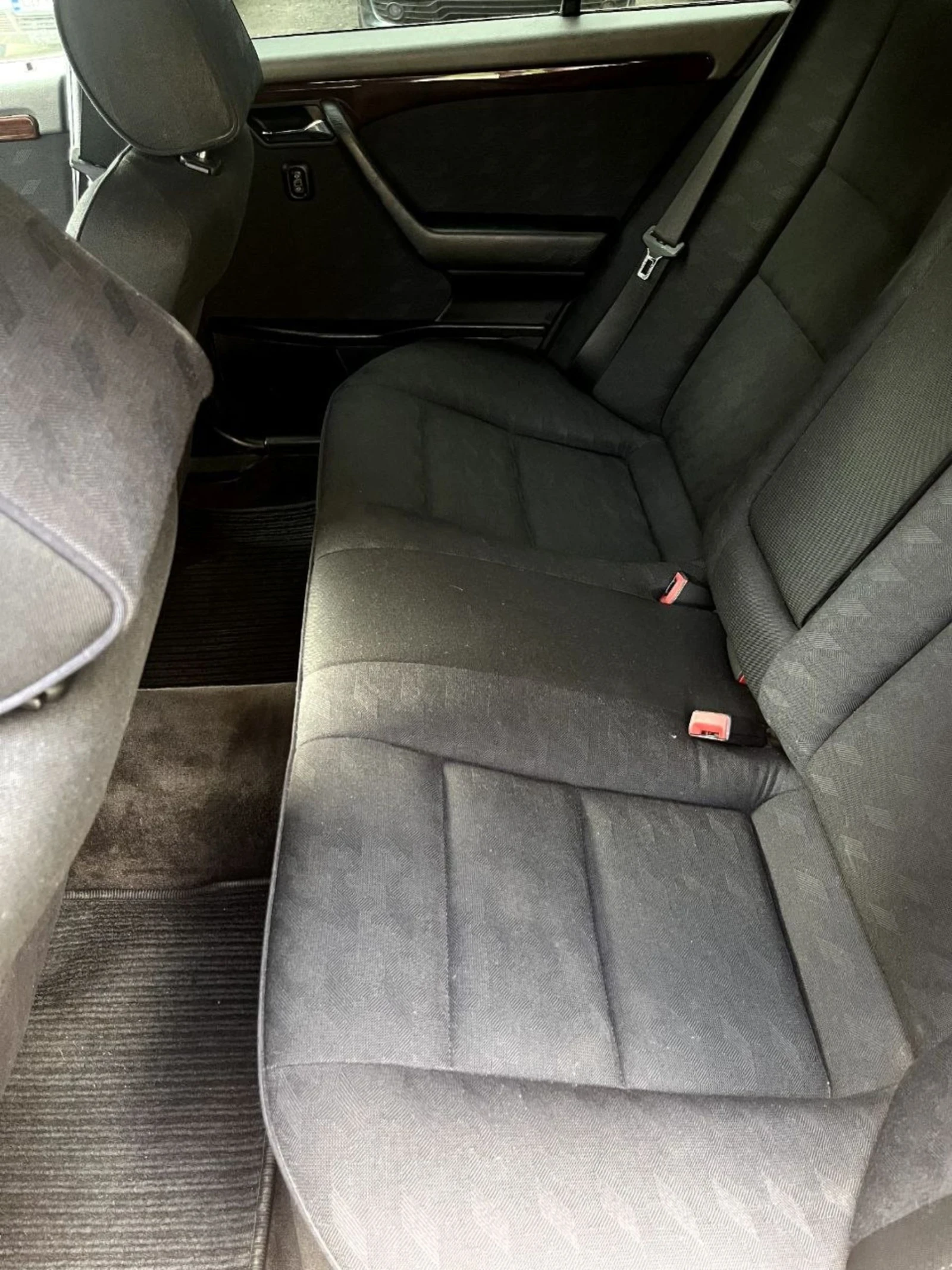 Mercedes-Benz C 200, снимка 9 - Автомобили и джипове - 54936148