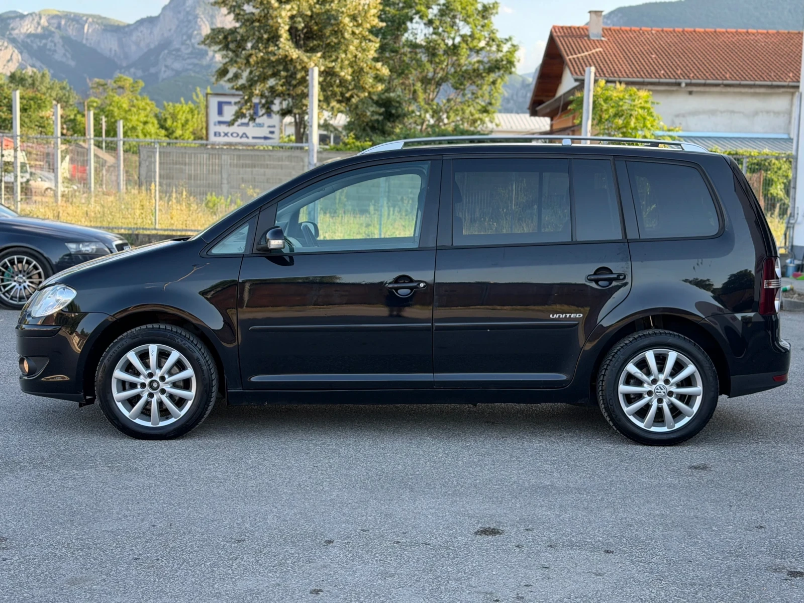 VW Touran 2.0* TDI* BMM* , снимка 6 - Автомобили и джипове - 54962811