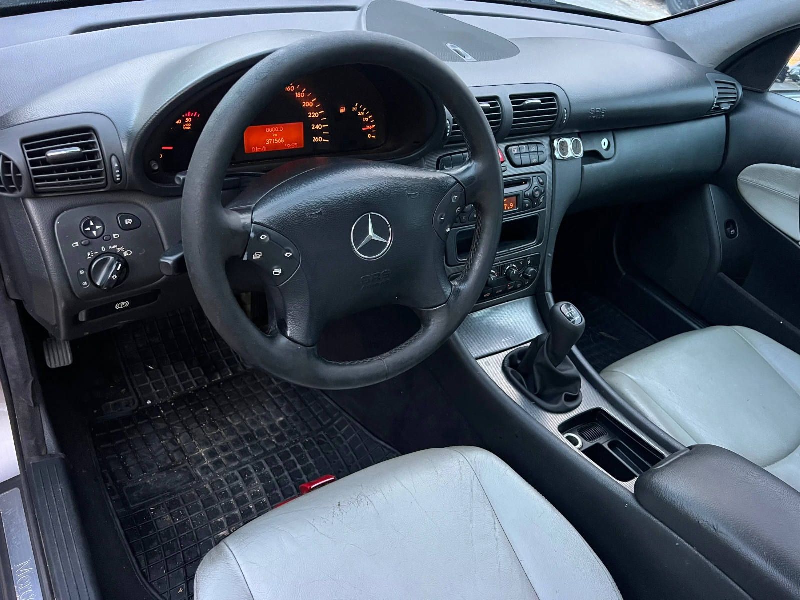 Mercedes-Benz C 200 2.2CDI AVANTGARDE/XENON/KOJA/6sk/KLIMATRONIK/UNIKA, снимка 10 - Автомобили и джипове - 54967242