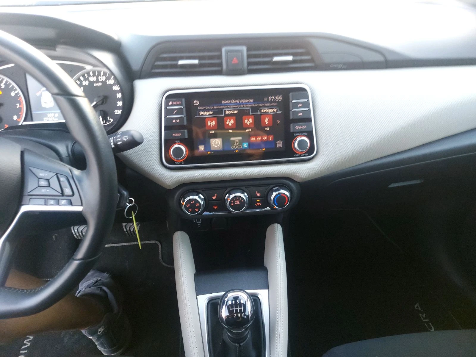 Nissan Micra 1.0i, снимка 10 - Автомобили и джипове - 54997952