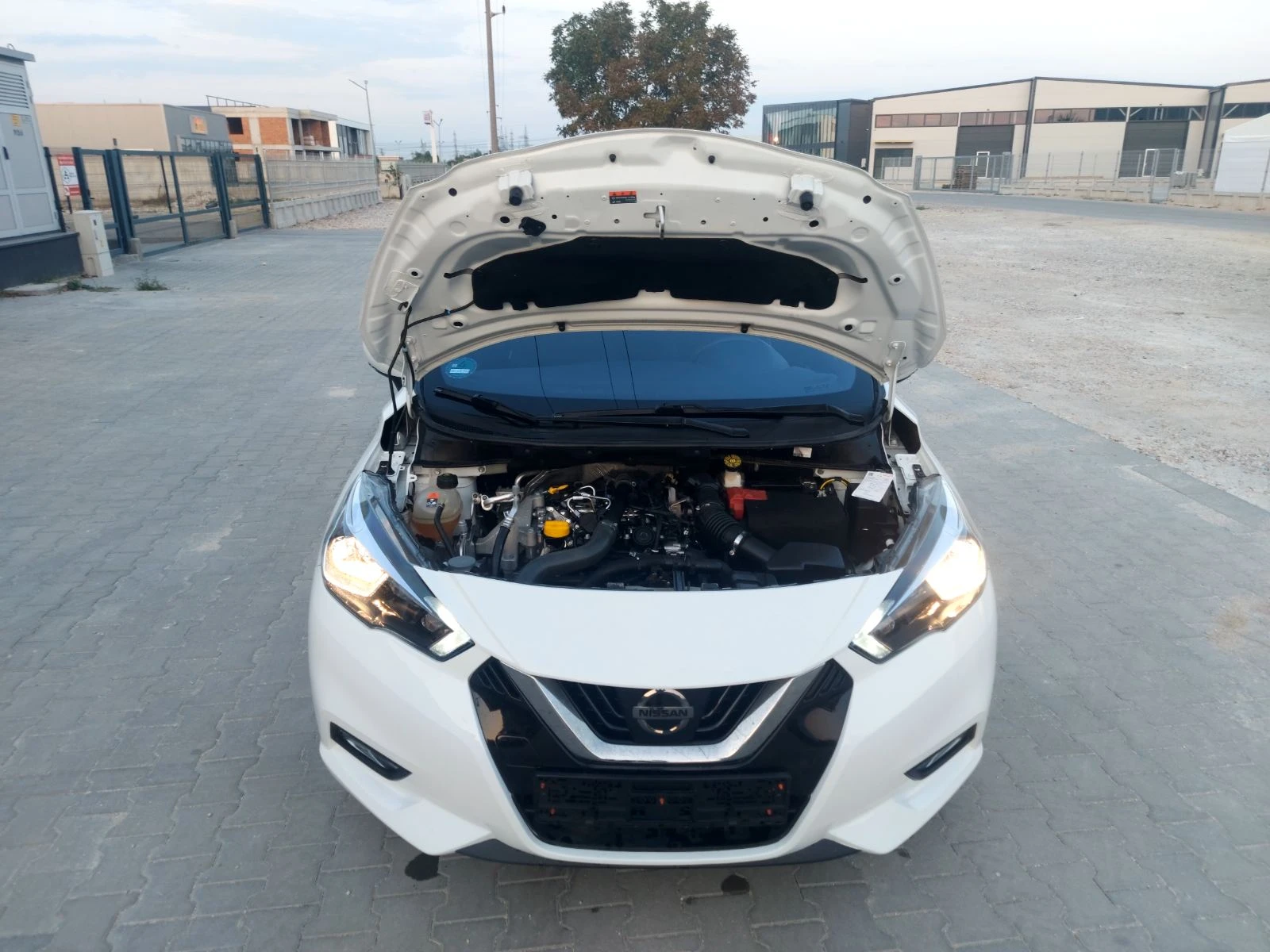 Nissan Micra 1.0i, снимка 6 - Автомобили и джипове - 54997952