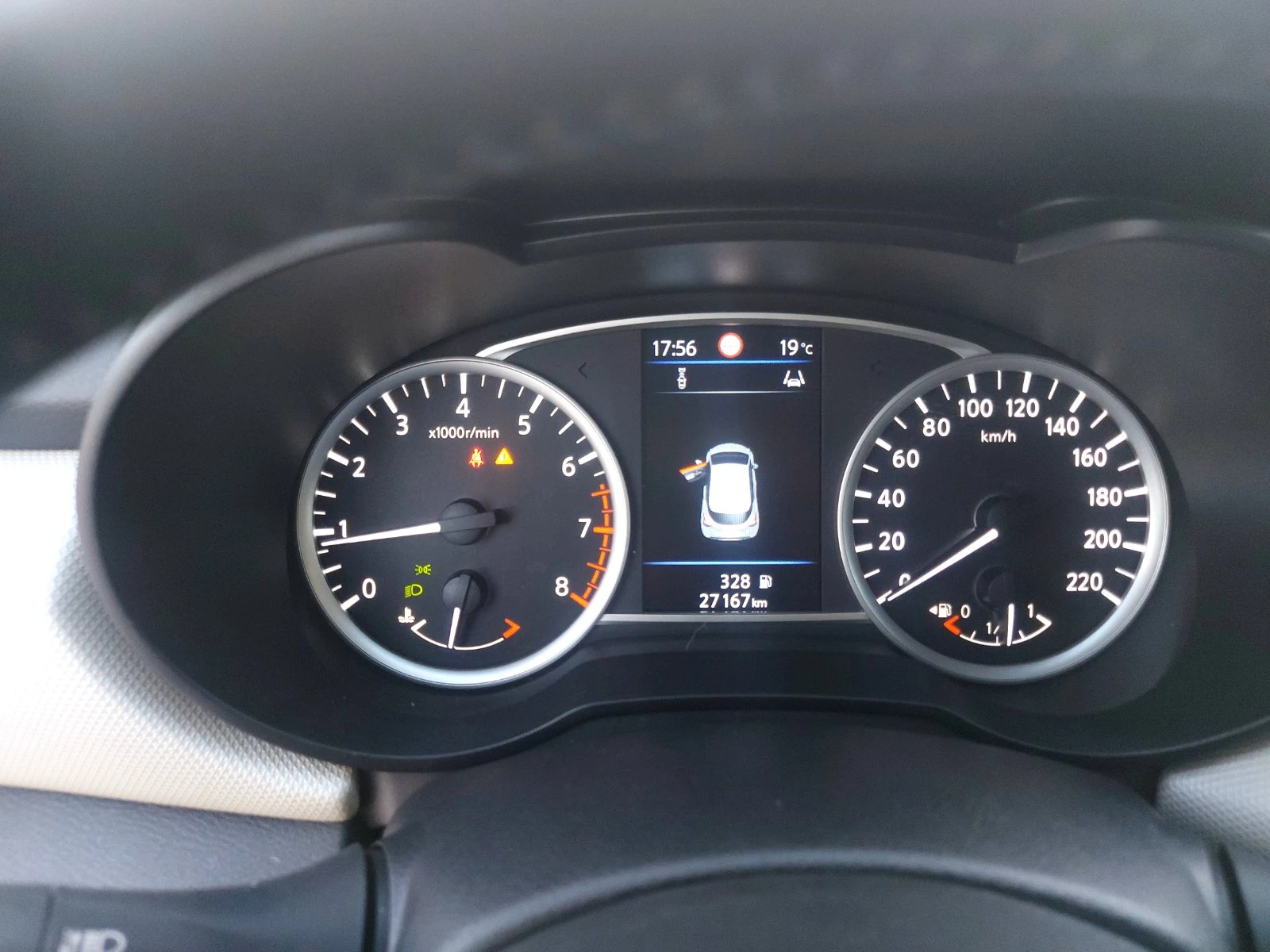 Nissan Micra 1.0i, снимка 11 - Автомобили и джипове - 54997952
