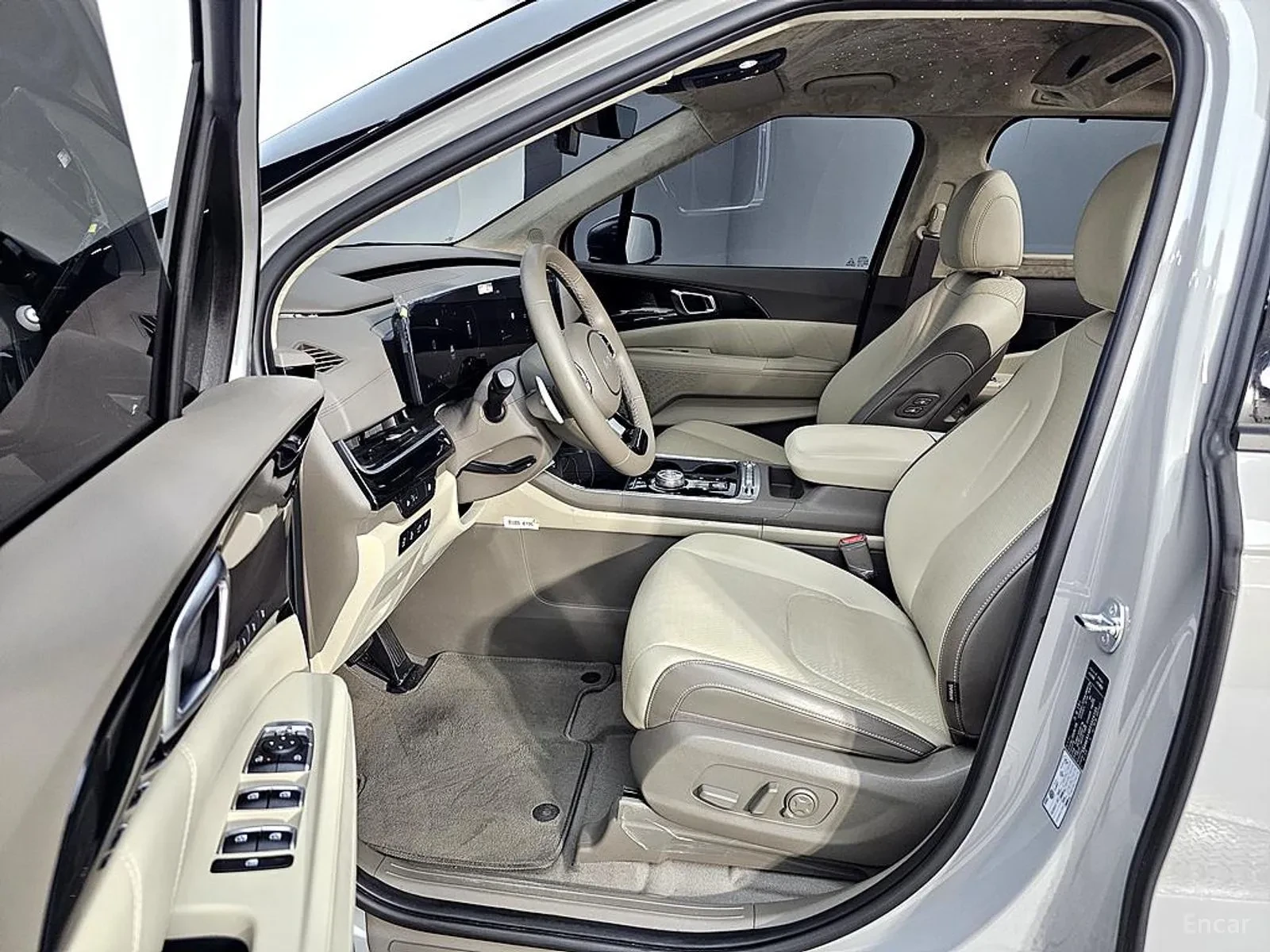 Kia Carnival, снимка 8 - Автомобили и джипове - 55057115