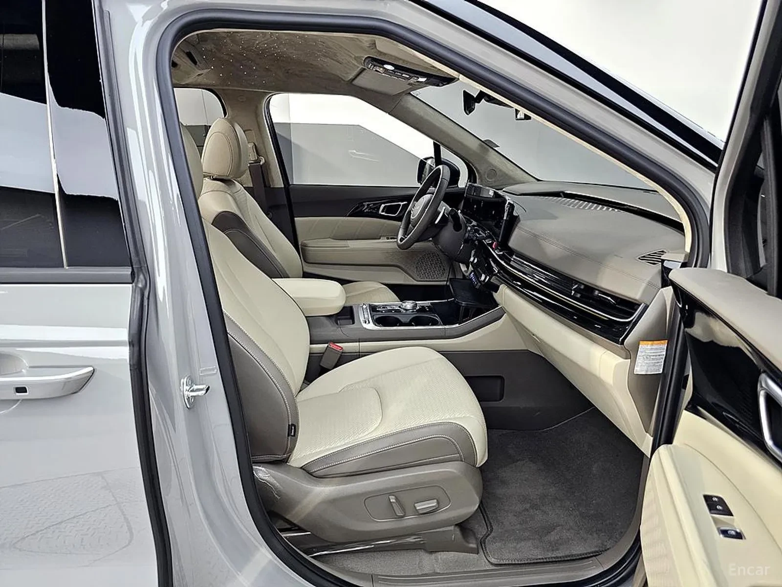 Kia Carnival, снимка 11 - Автомобили и джипове - 55057115